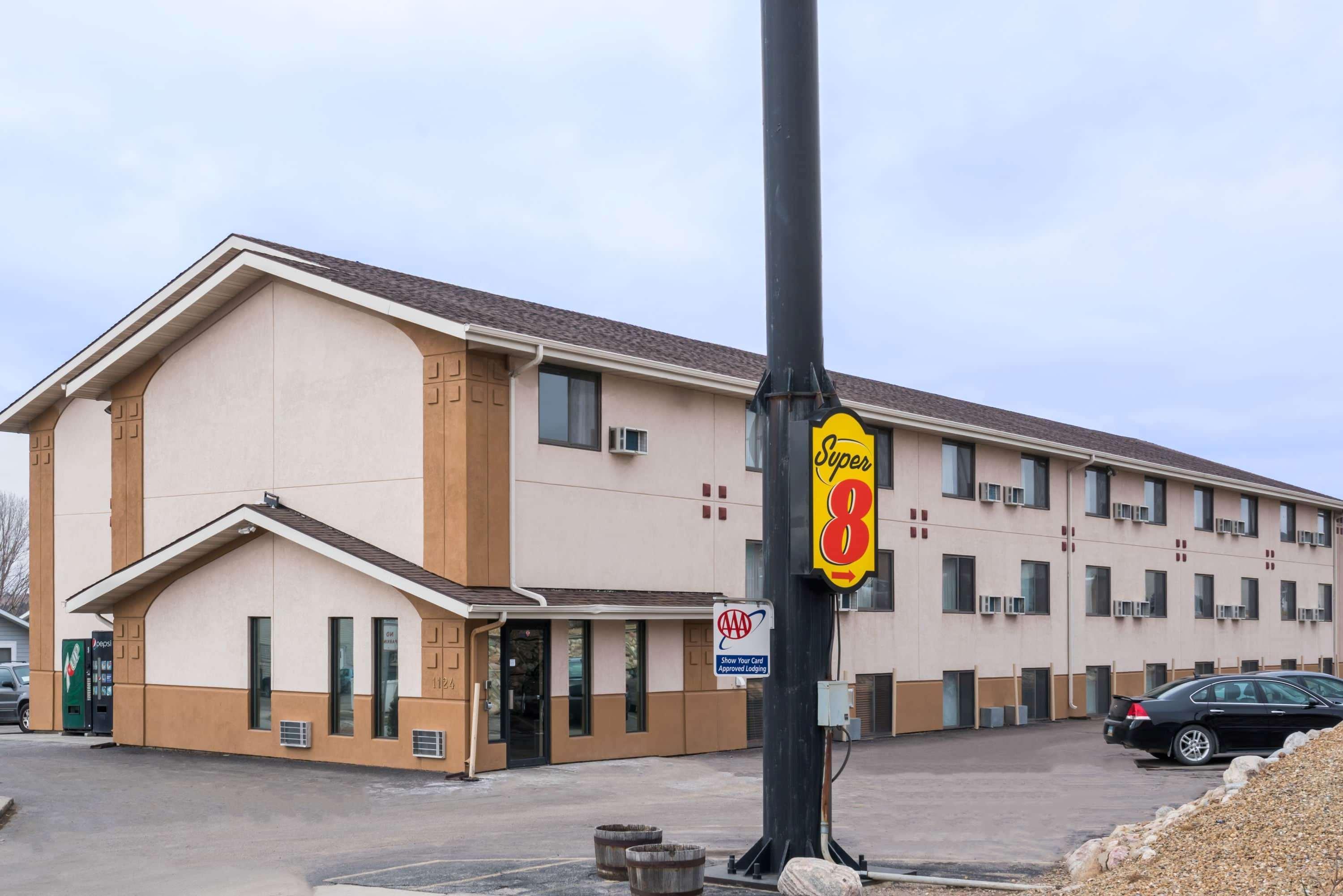 Super 8 By Wyndham Bismarck Hotel Exterior foto